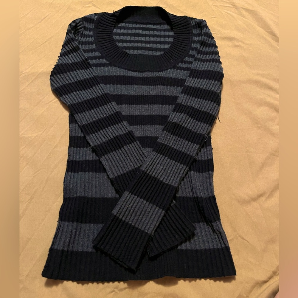 Striped sweater grey and black